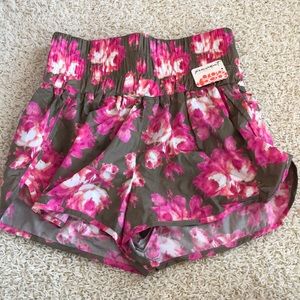 NWT floral shorts